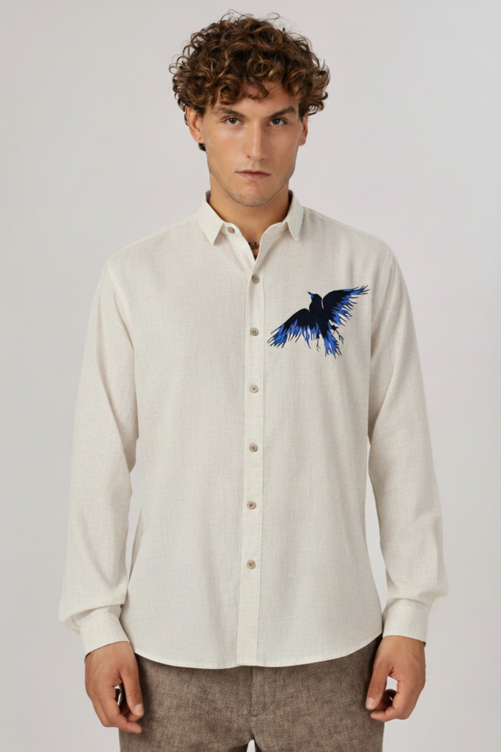 Men’s Linen-Blend Button-Down Shirt with Blue Raven Embroidery