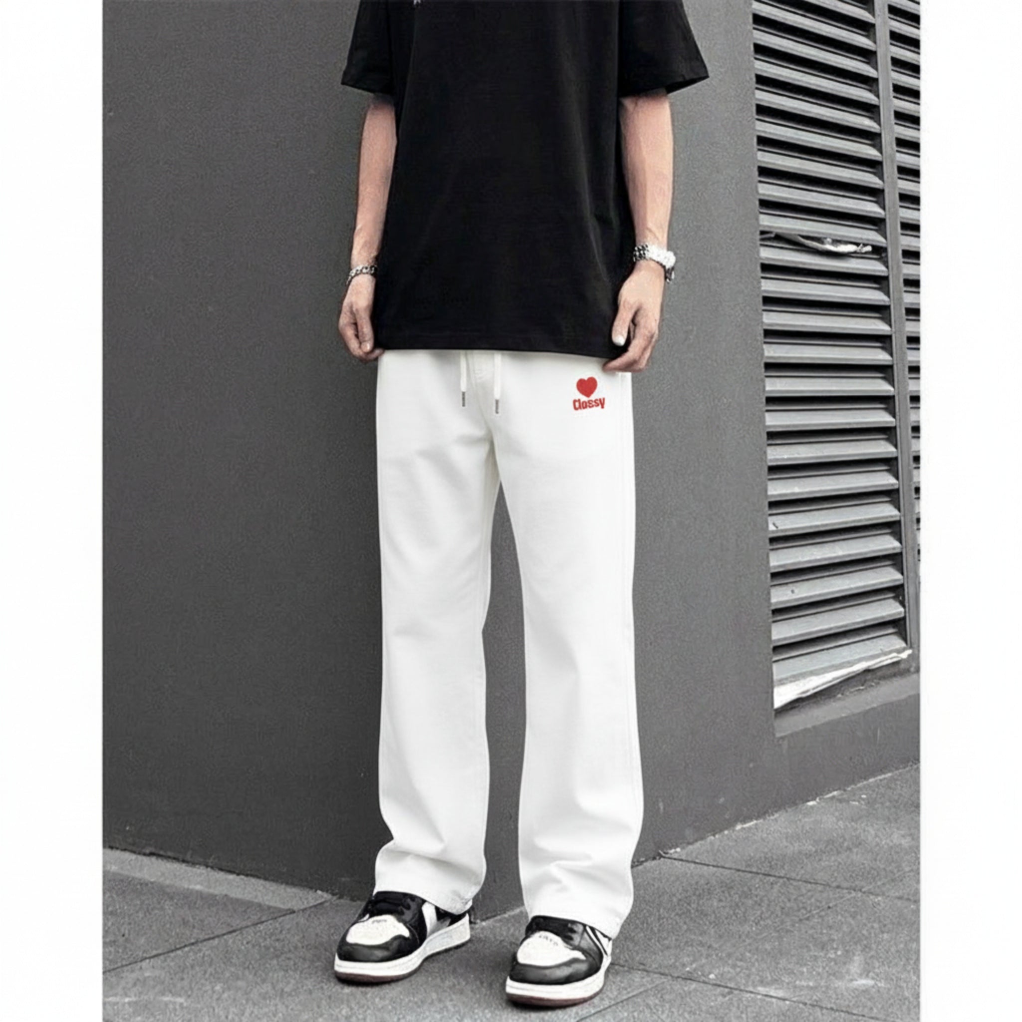 Classic Heart Accent Embroidered Relaxed-Fit Trouser