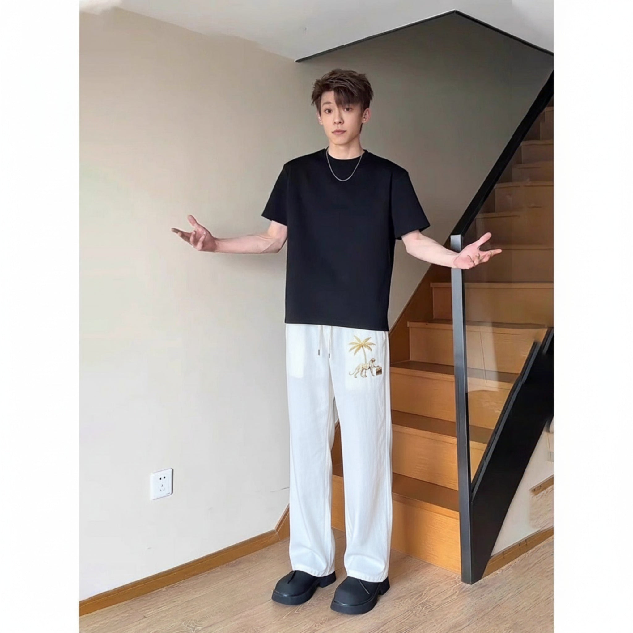 Palm Tree Embroidered Relaxed-Fit Trouser