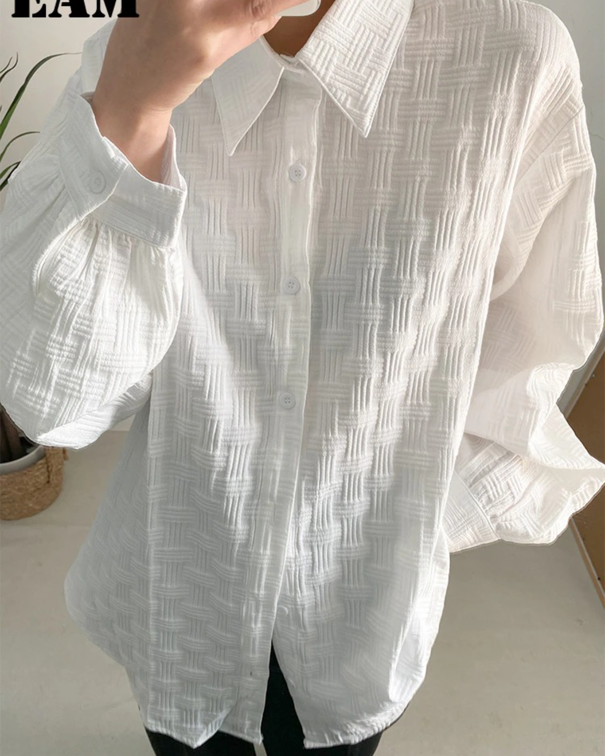 Marvellous White Textured Regular Fit Shirt