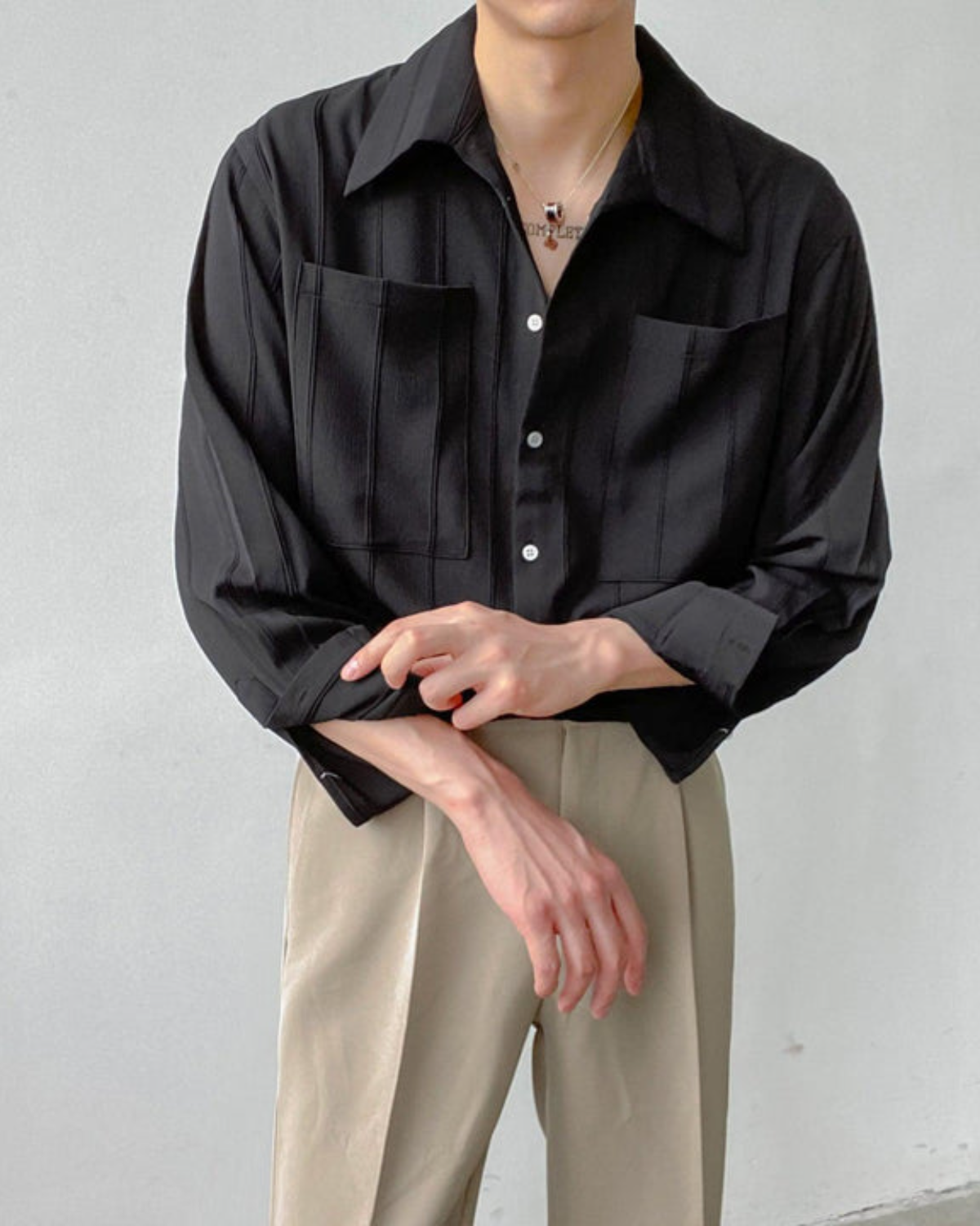 Magnetic Black Spliced Pockets Seersucker Shirt