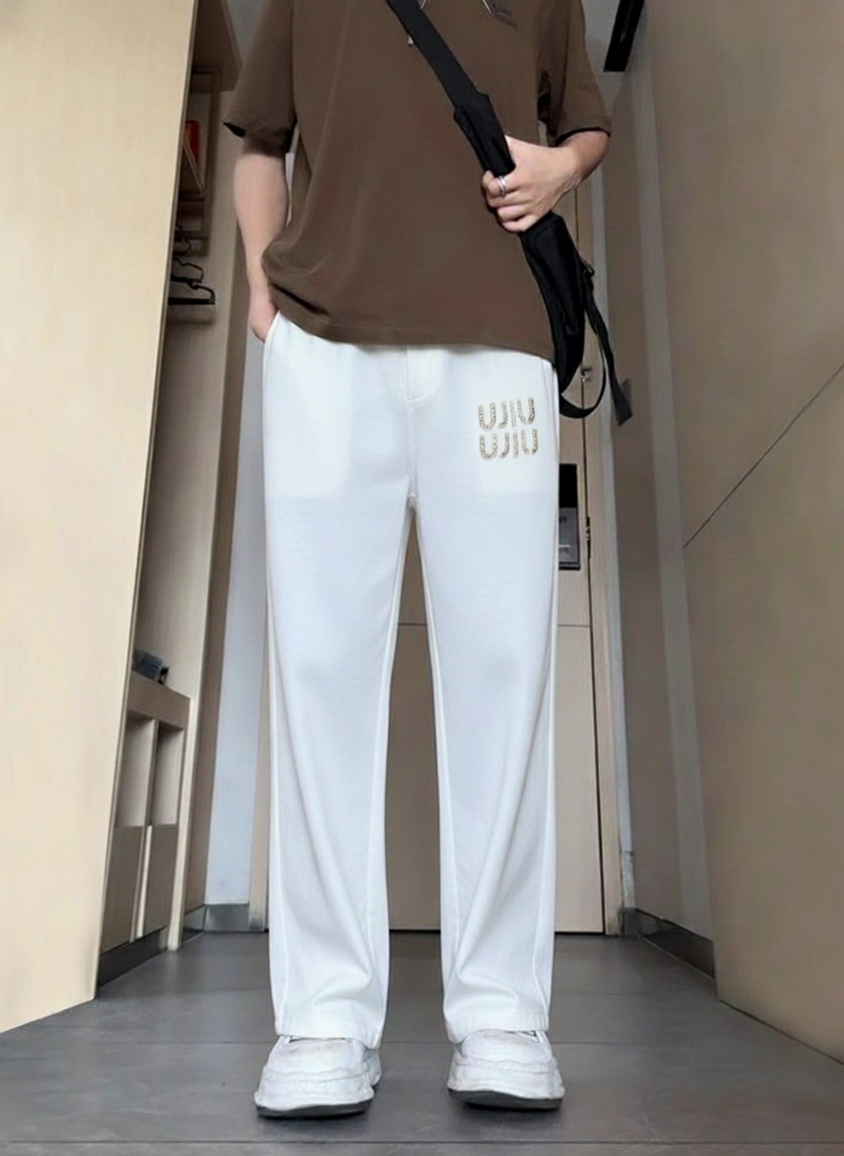UJW Essential Drawstring Trouser