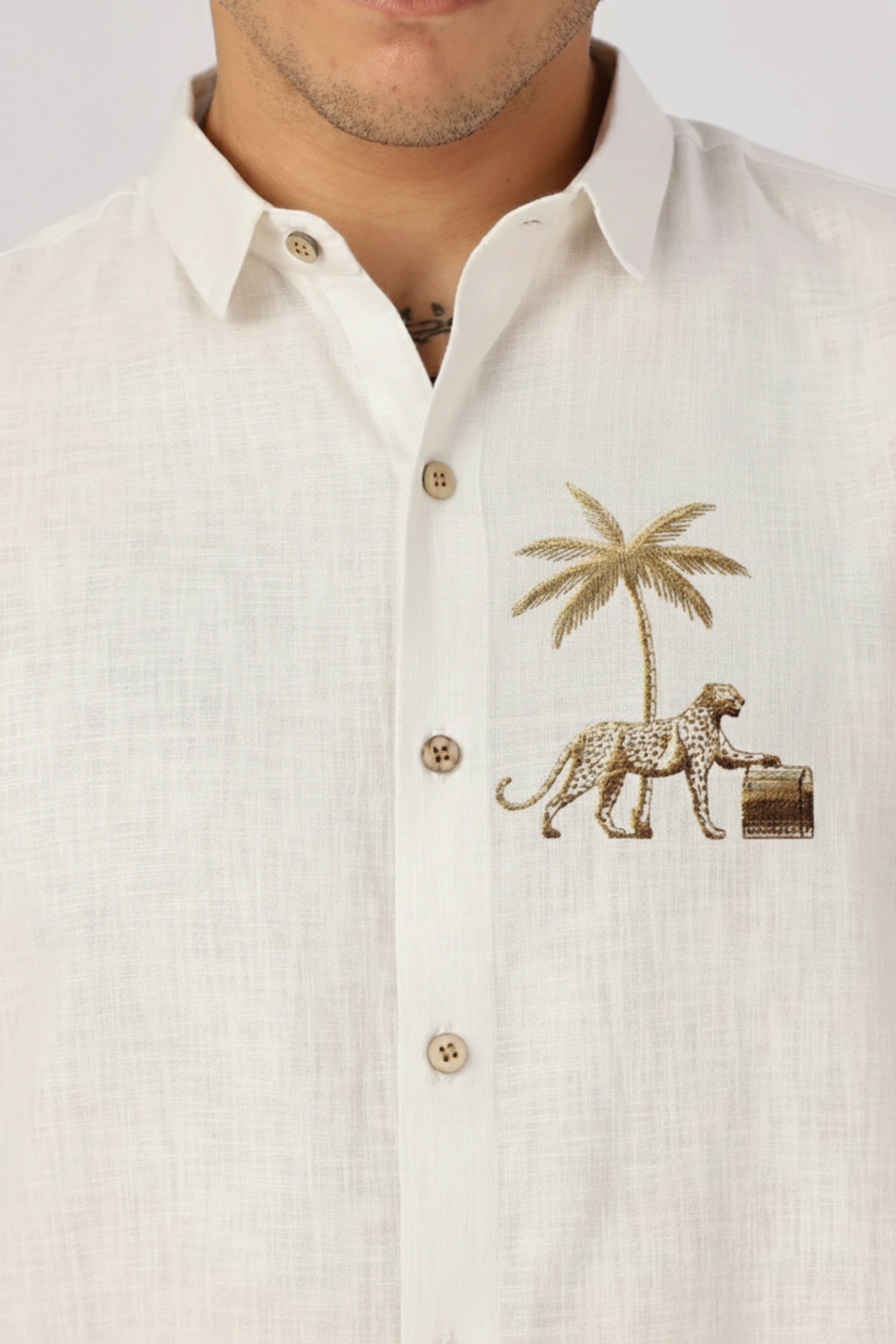 Men's Premium Poplin Shirt with Embroidered Cheetah Motif