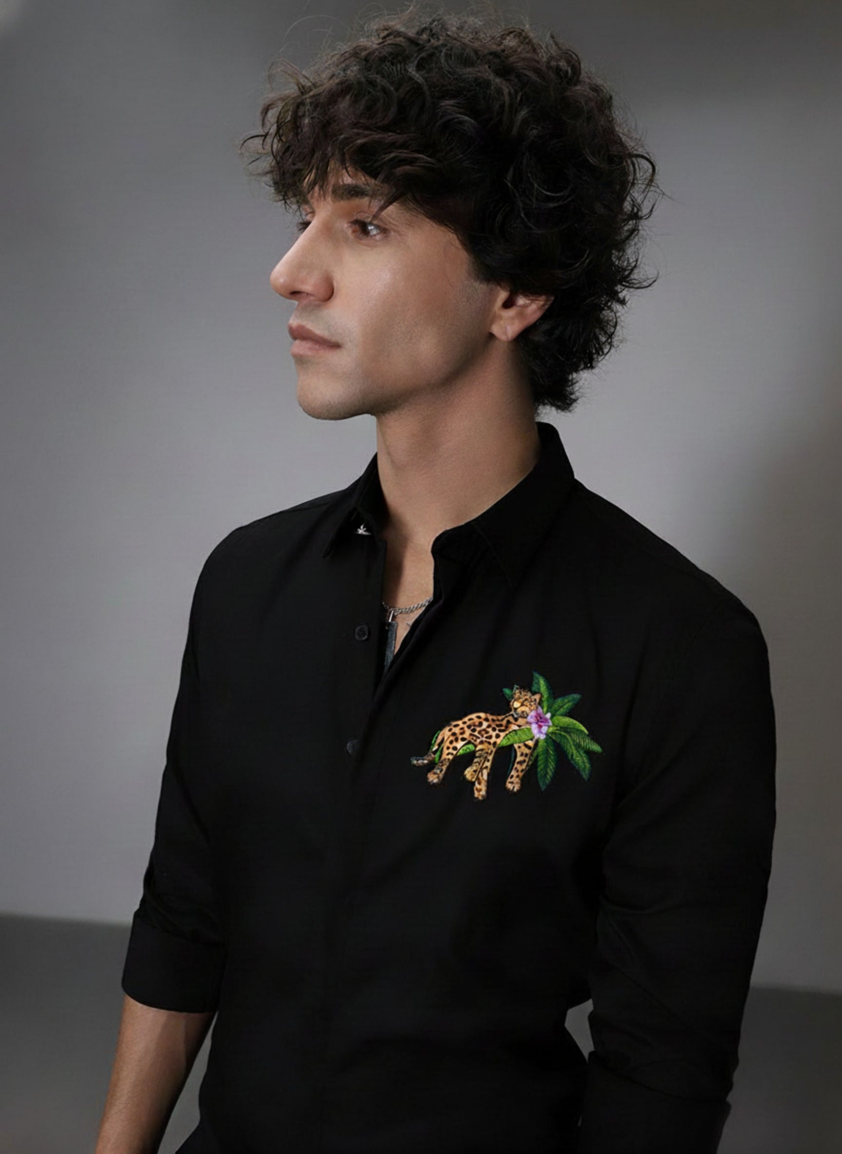 Men's Slim-Fit Shirt with Embroidered Leopard & Palm Leaf
