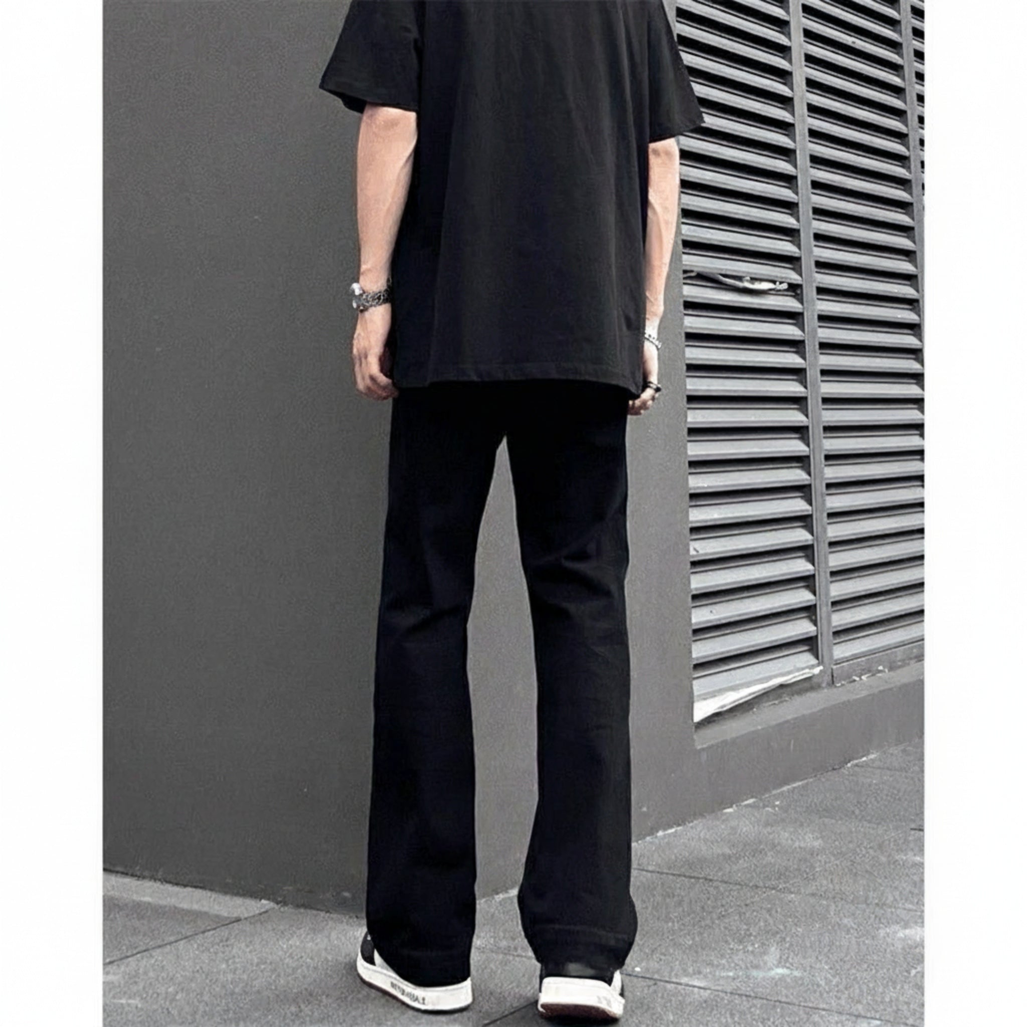 Palm Tree Embroidered Relaxed-Fit Trouser