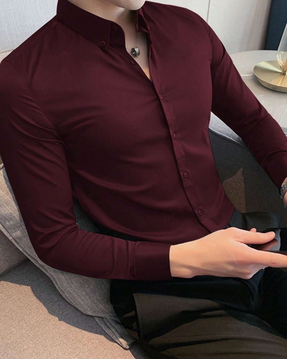 Gratifying Maroon Slim Fit Solid Plain Casual Shirt